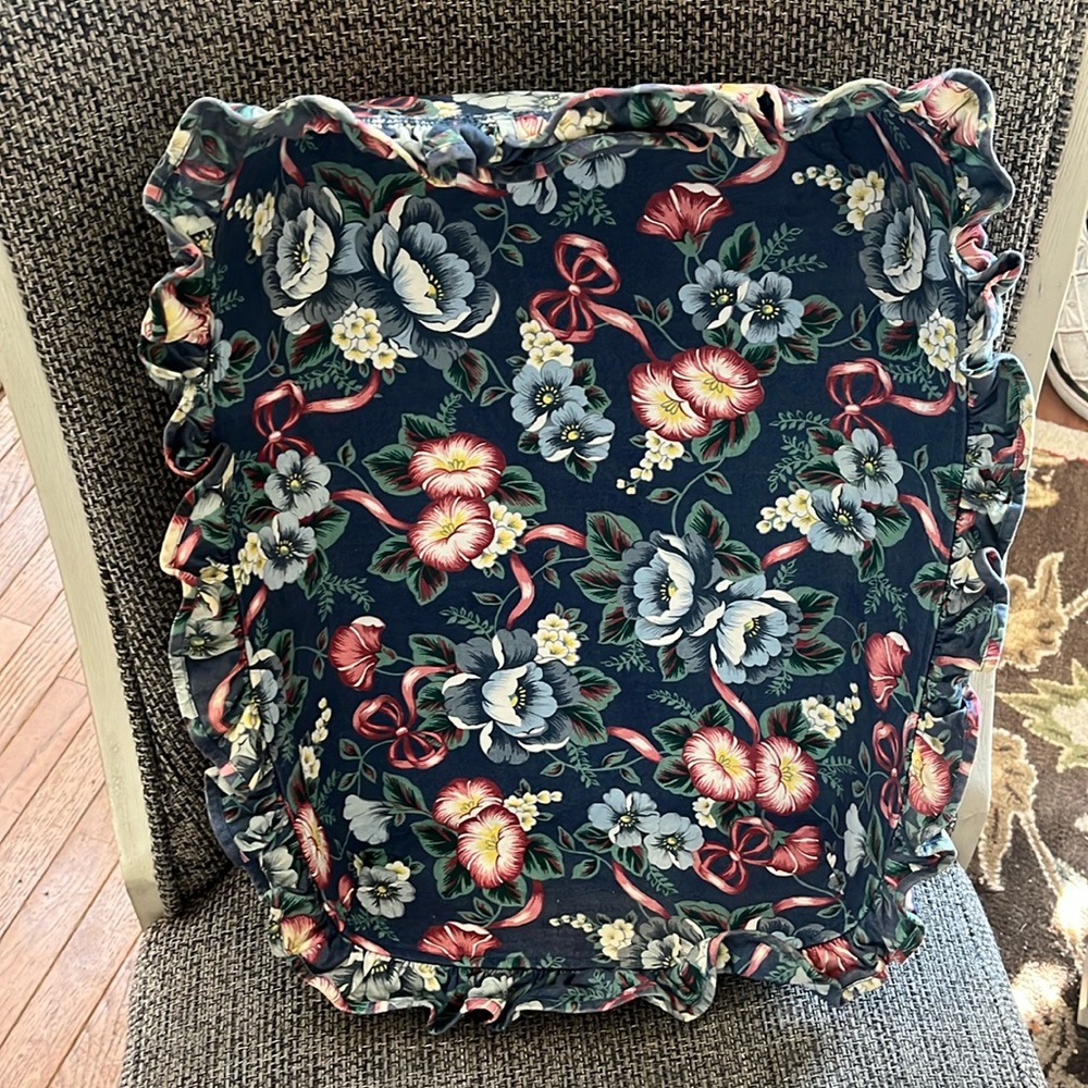 GUC Longaberger serving tray liner.